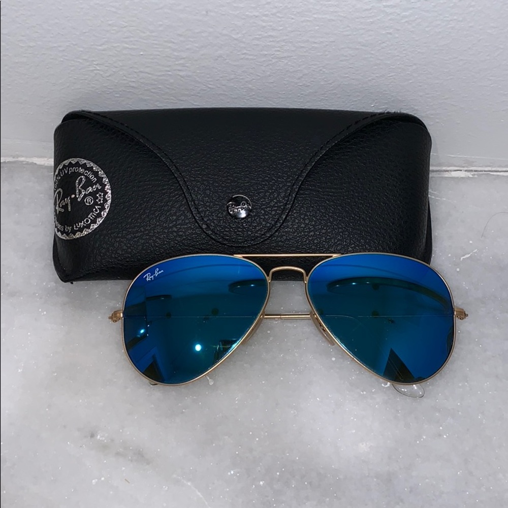 Blue Mirrored Ray Ban Aviator Sunglasses